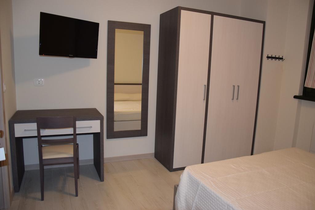 Casto B&B L'Acero חדר תמונה